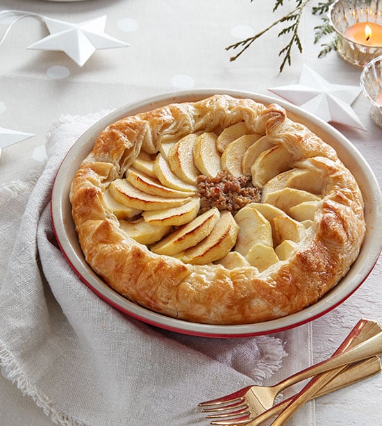Rustic pork and apple tourtière
