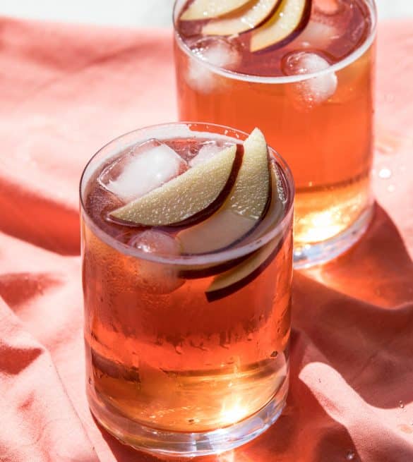 Cocktail based from beer, vodka and apple