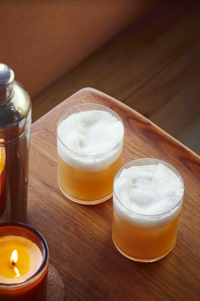 Apple, whiskey & maple cocktail