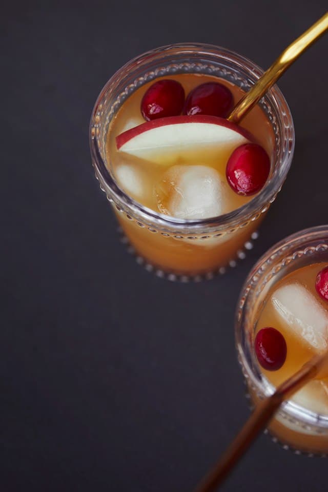 Apple and cranberry Mocktails